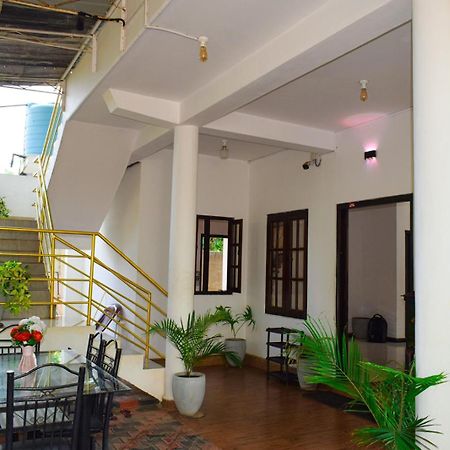 White Villa Hotel Trikunamalaja Zewnętrze zdjęcie