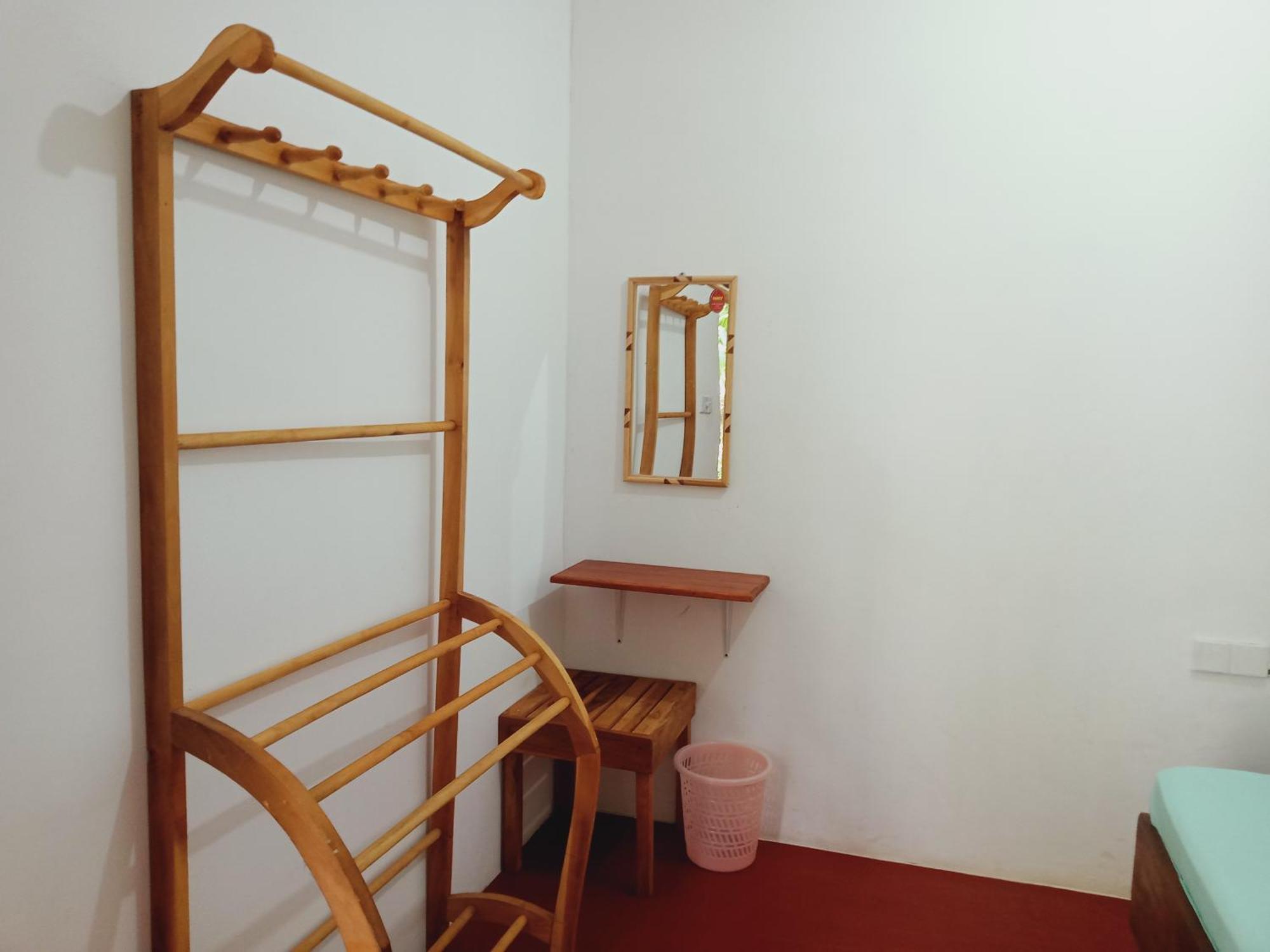White Villa Hotel Trikunamalaja Zewnętrze zdjęcie