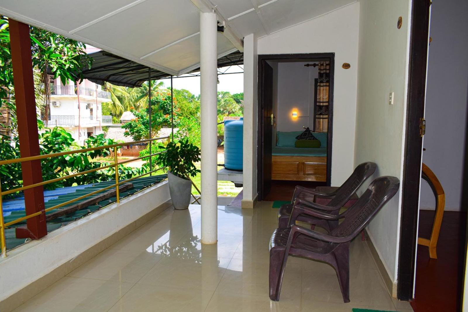 White Villa Hotel Trikunamalaja Zewnętrze zdjęcie